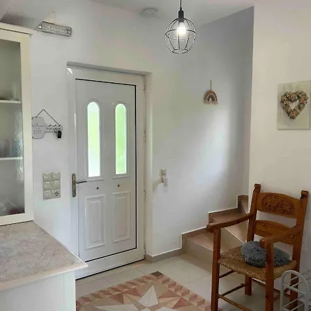 Amalthee Villa Lambini